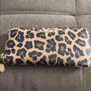 Micheal Kors cheetah print wallet